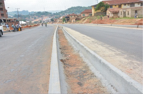 One of the dualised roads in Ikare-Akoko by the Akeredolu-led administration            Photo: Peter Oluwadare