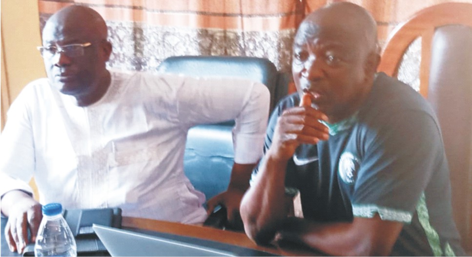Ondo State FA Chairman/NFF Executive member, Otunba Dele Ajayi and Zonal Coordinator of the competition, Mohammed Ameenu