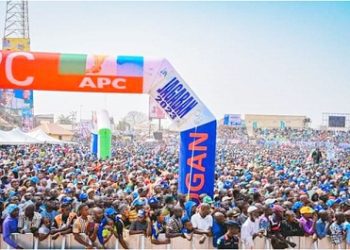 Mammoth crowd of supporters at the APC presidential campaign rally held at the MKO Abiola Democracy Park in Akure                                                                                                                 Photo: Stephen Olajide
