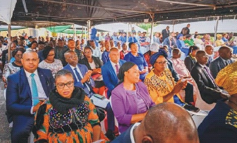Cross sections of civil servants at the New Year prayer meeting held at the Governor's office premises... yesterday              										Photo: Peter Oluwadare