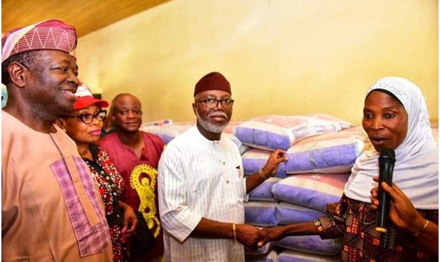 From left: Chairman, Owo Local Government, Mr Samuel Adegbegi, House of Assembly candidate ,  Mrs Morenike Witherspoon , Ondo State Deputy Governor, Mr Lucky Aiyedatiwa who represented the State Governor and a beneficiary,  during the distribution of relief materials to victims of Owo rainstorms  held at  the Local Government Secretariat,  Owo .