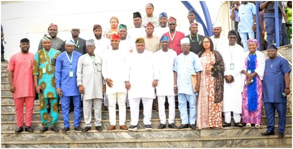 Front row: Speaker, Ondo State House of Assembly, Mr Olamide Oladiji (M), Deputy Speaker, Prince Abayomi Akinruntan (6thR), Majority Leader,  Mr Oluwole Ogunmolasuyi (5thL) and other members of the 10th Assembly, during a-day public hearing on bill for the creation of Local Government Development Areas, LCDAs in the State ... yesterday